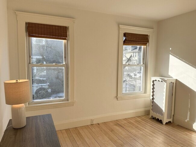 Building Photo - 86 Fairmont St