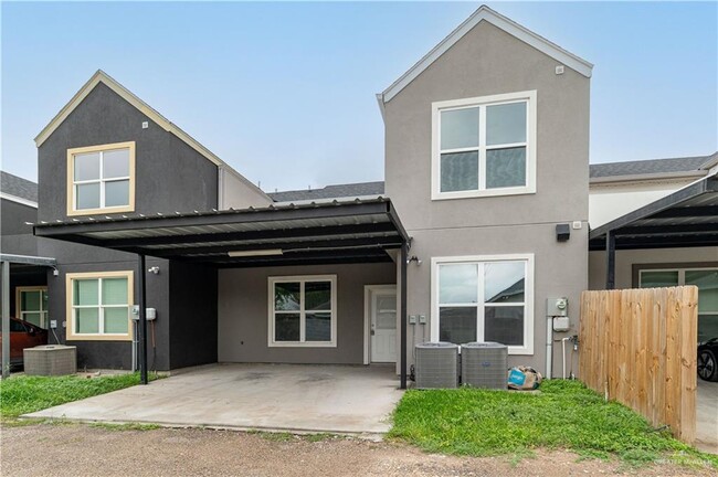 Building Photo - 5404 N Crown Point