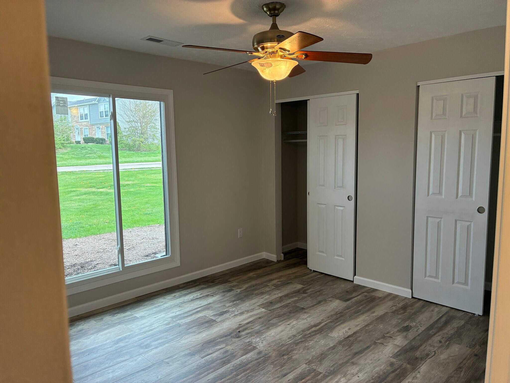 Building Photo - 1204 Hollowbrook Dr