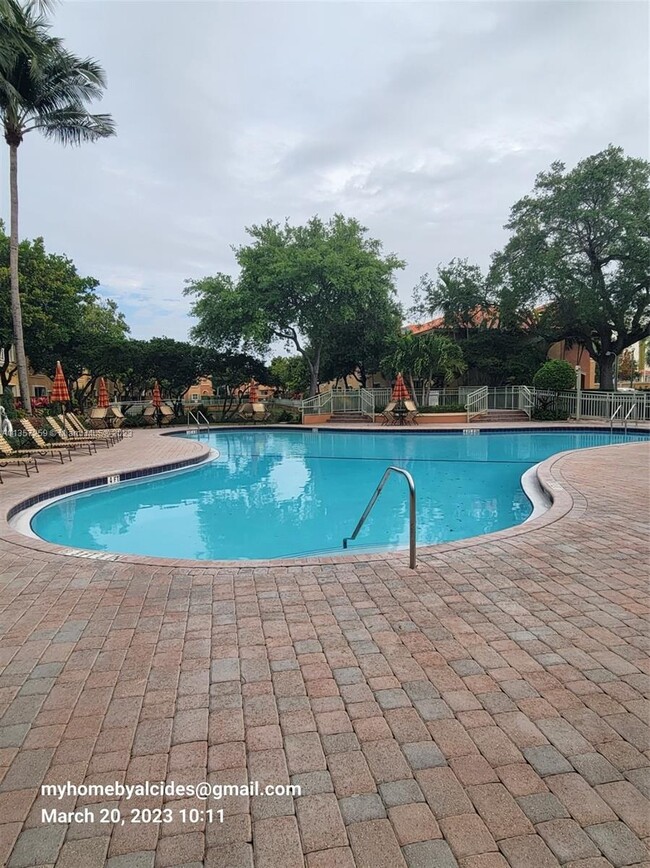 Building Photo - 4967 Tradewinds Ter