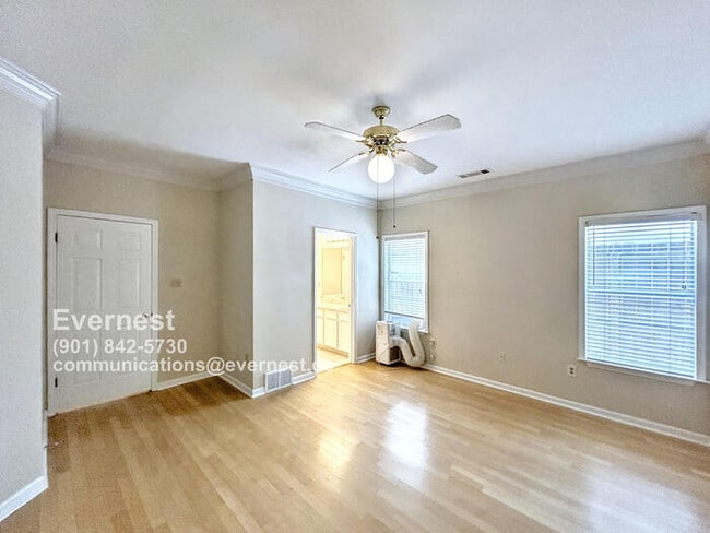 Building Photo - 104 Island Pl