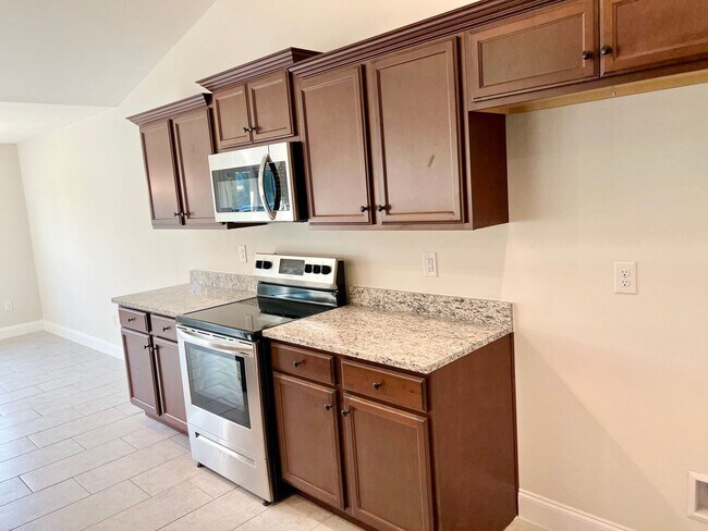 Building Photo - 232 Sage Cir