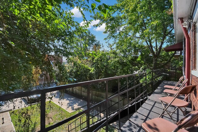 Building Photo - 1508 Summit St