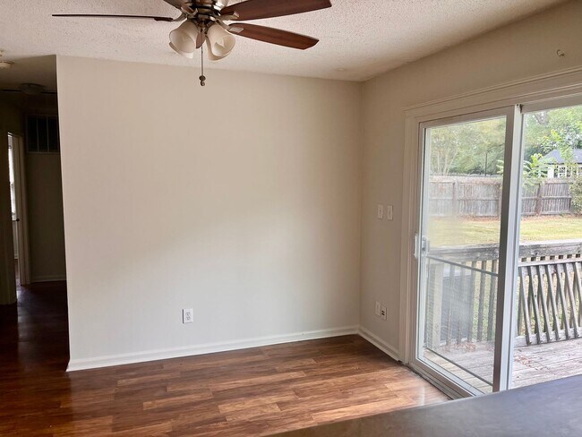 Building Photo - Outdoor Living Dream: Ranch-style home with Deck & Yard