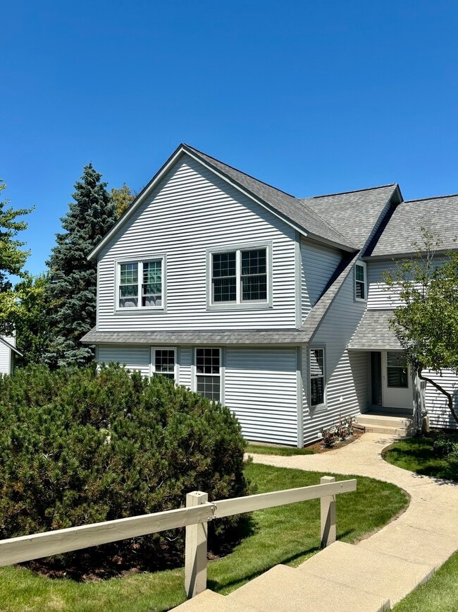 Building Photo - 905 Abingdon Ct