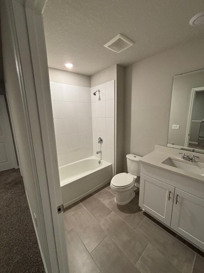 Building Photo - 431 Legacy Lp