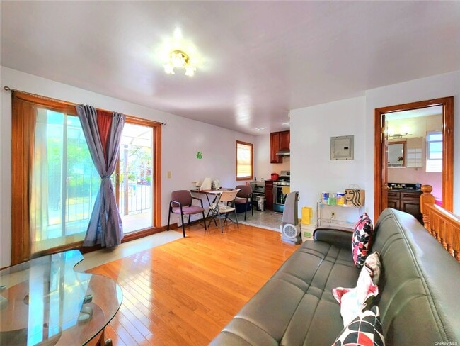 Building Photo - 40-50-50 Utopia Pkwy