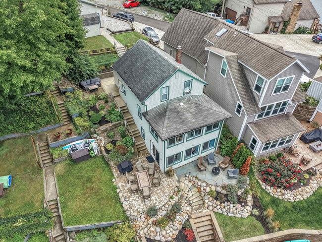 Building Photo - 3576 Portage Point Blvd