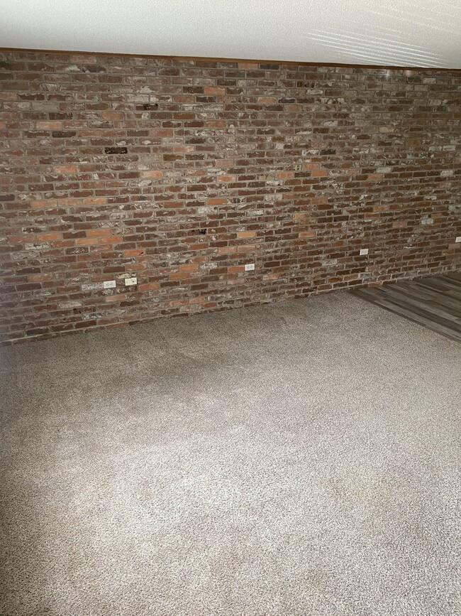 Building Photo - 852 Stonegate Ct