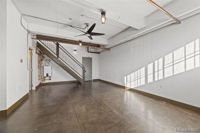 Building Photo - 1777 E 39th Ave