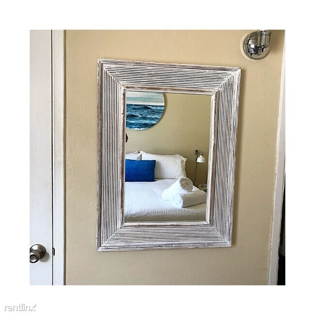 Building Photo - 2 br, 1 bath Apartment - 710 3rd St