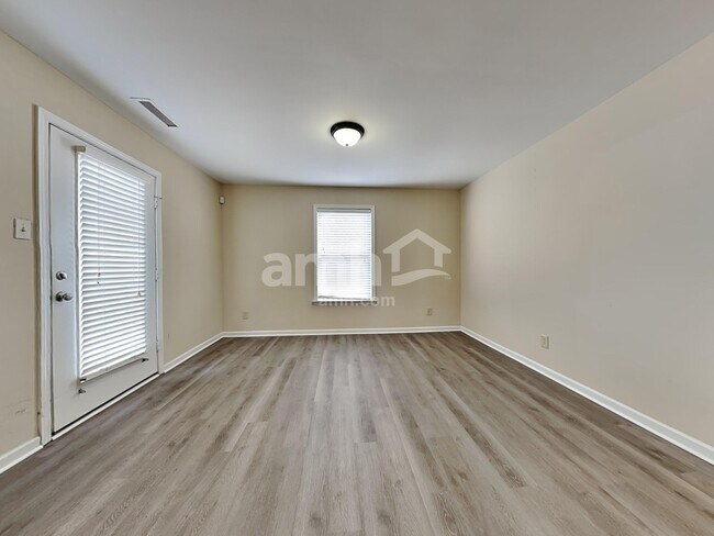 Building Photo - 5330 Bendix Ct