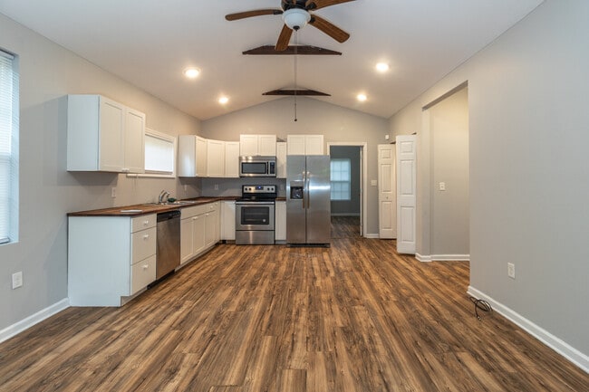 Building Photo - 3009 Sevier Ave