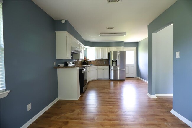 Building Photo - 16890 Porter Ln