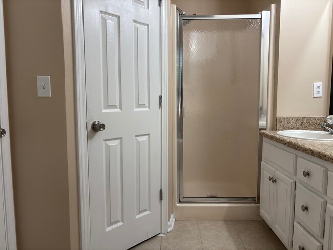 Building Photo - 3410 Camens Ct NE