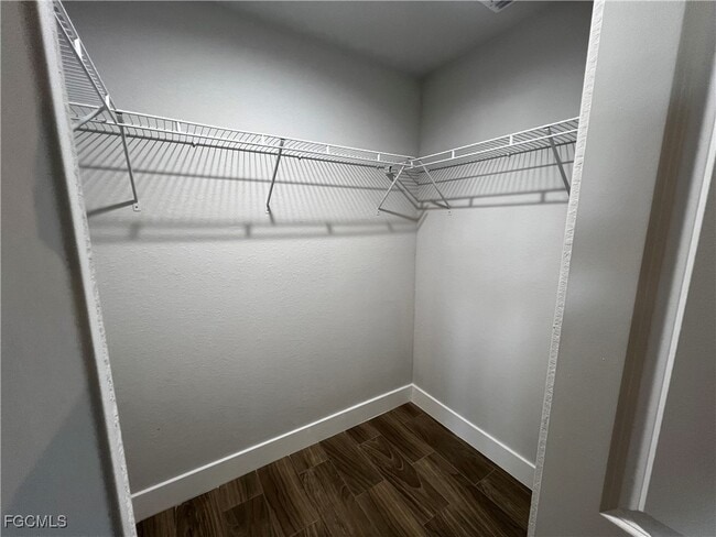 Building Photo - 1106 Cape Coral Pkwy W