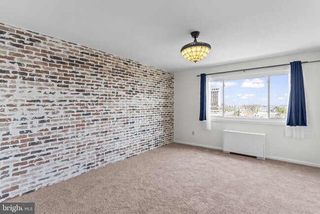 Building Photo - 1830 Columbia Pike