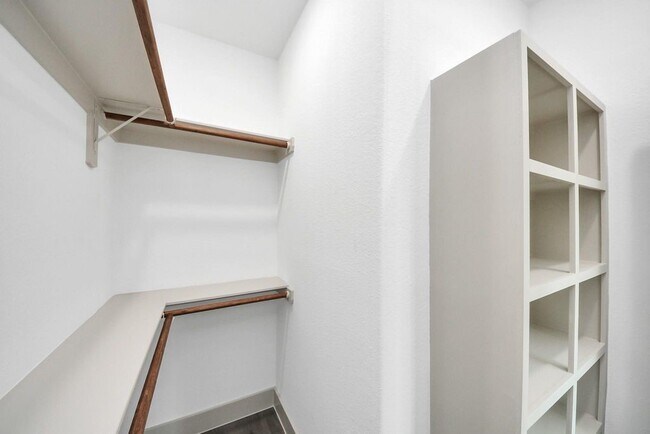 Building Photo - 7973 Joy St