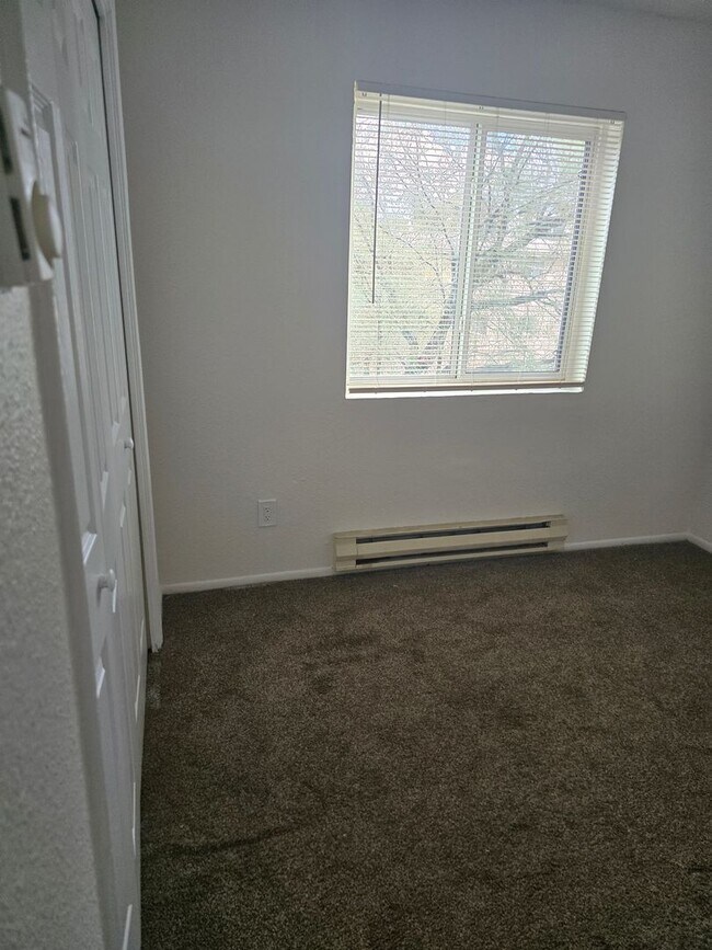 Building Photo - 932 N Belvedere Ave