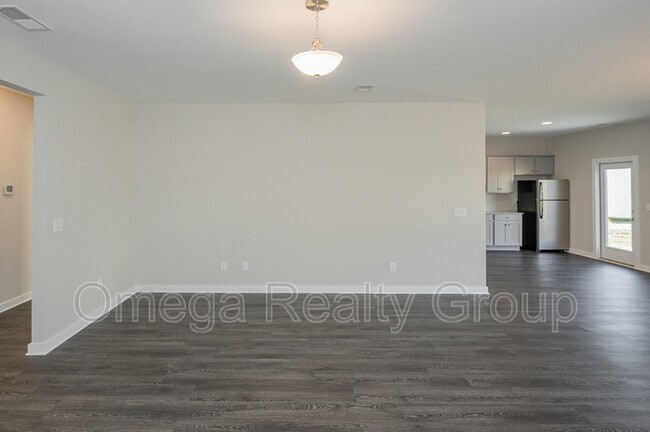 Building Photo - 45 Red Oak Ct