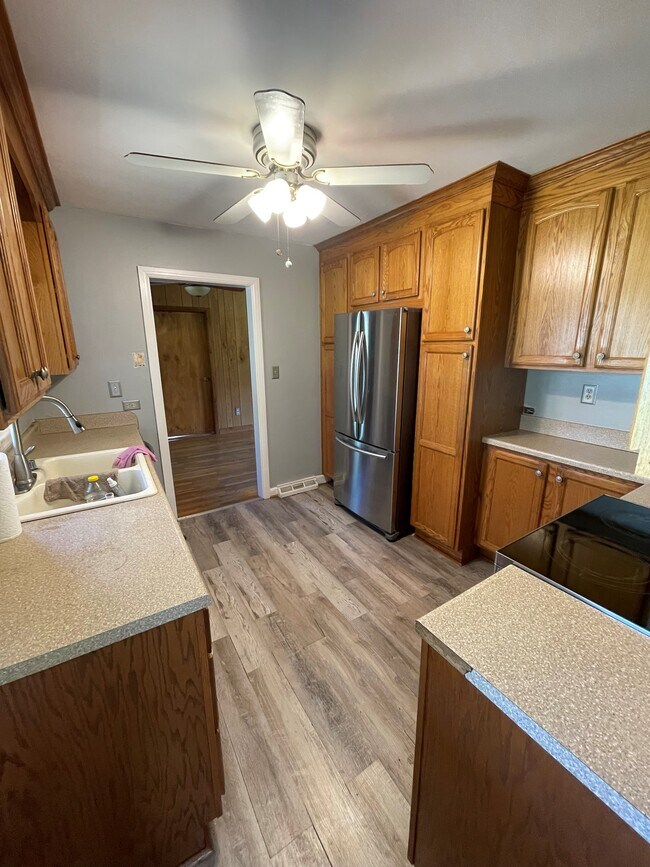 Building Photo - 9 Winston Ave