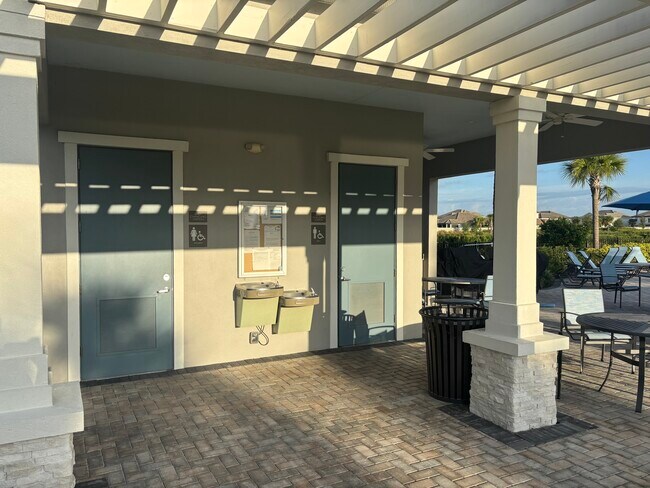 Building Photo - 2302 Alee Ln