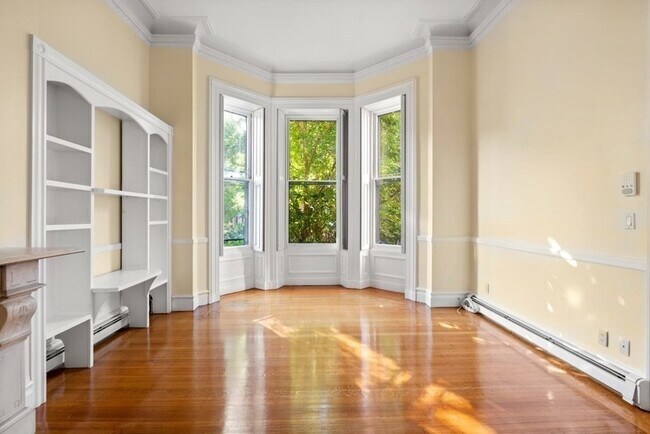Building Photo - 29 Marlborough St