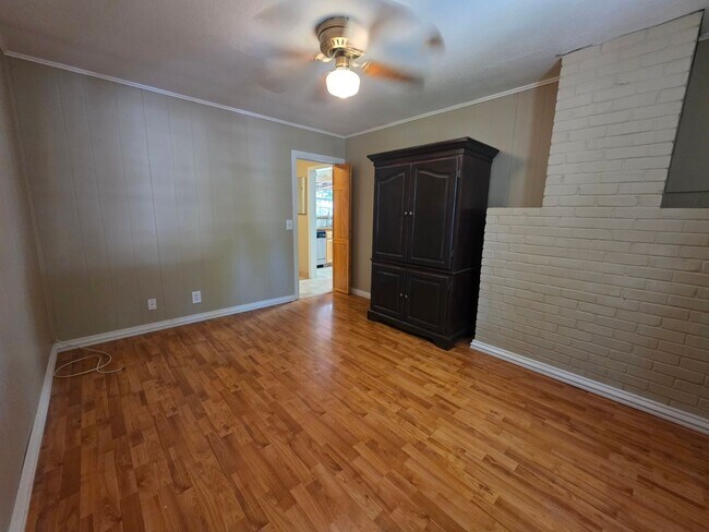 Building Photo - Charming Bungalow in La Loma neighborhood!