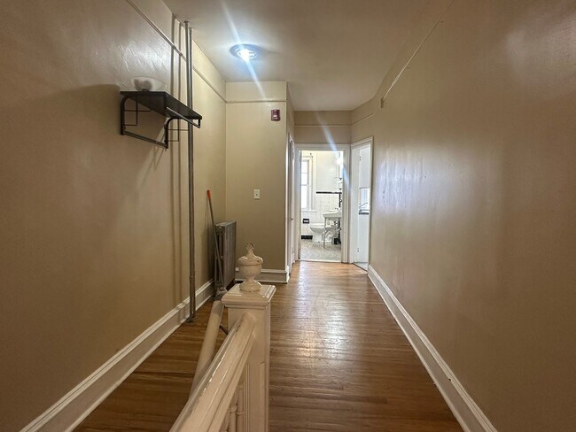 Building Photo - 17 S Morton Ave
