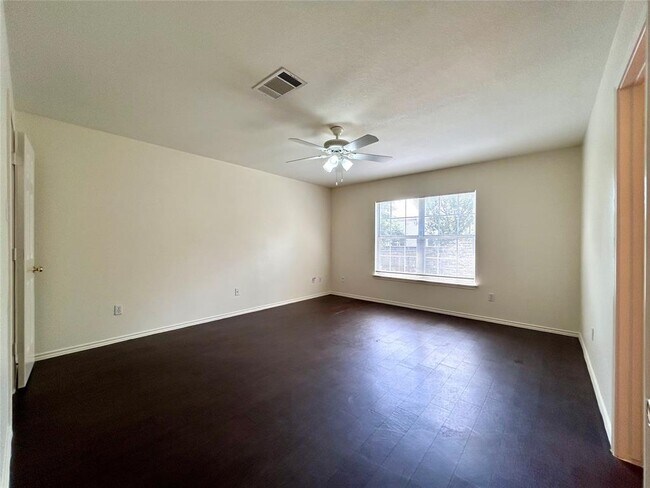 Building Photo - 1235 Deerhound Pl