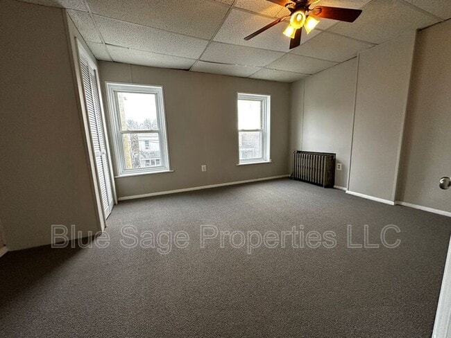 Building Photo - 3418 W 3rd St