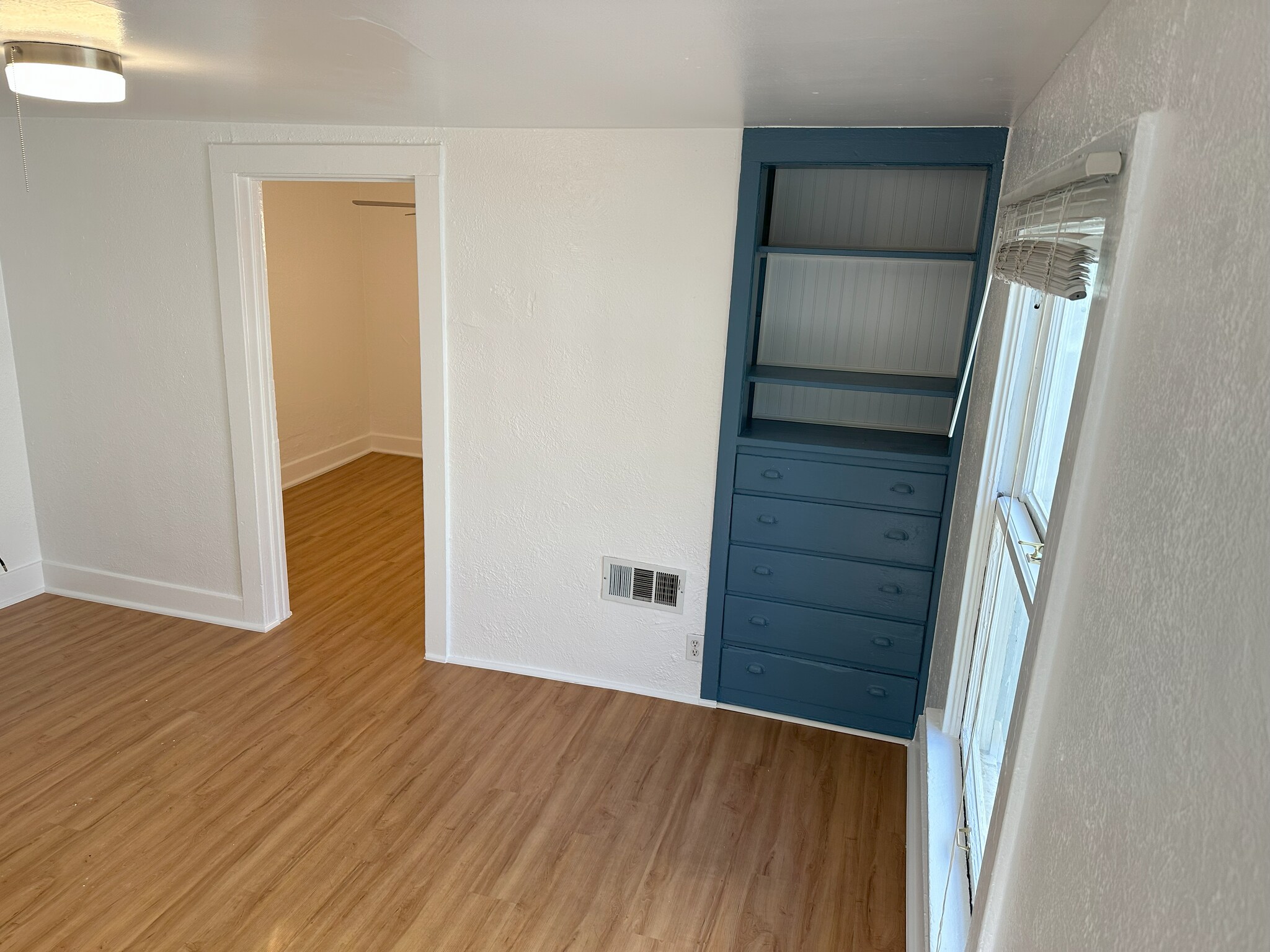 Building Photo - 42 Fox St