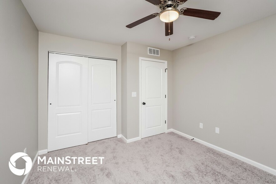 Building Photo - 2070 N Sarah Dr