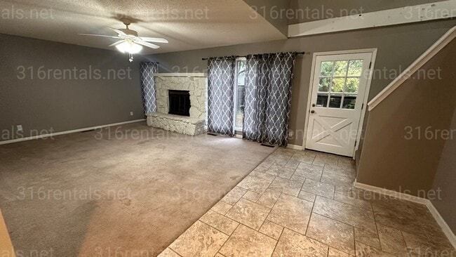 Building Photo - $1590 - 3 bedroom / 2.5 bathroom - Single ...