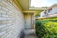 Building Photo - One side of 2 story duplex available-  3 b...