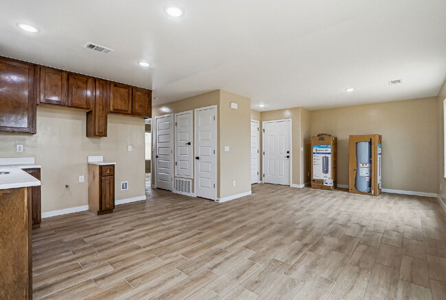 Building Photo - Brand new 2 bed 1 bath apartment in 79924