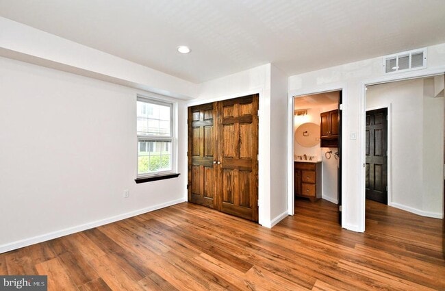 Building Photo - 1401 Society Pl