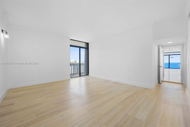 Building Photo - 19355 Turnberry Way