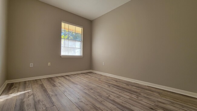 Building Photo - 709 Whippoorwill Ln