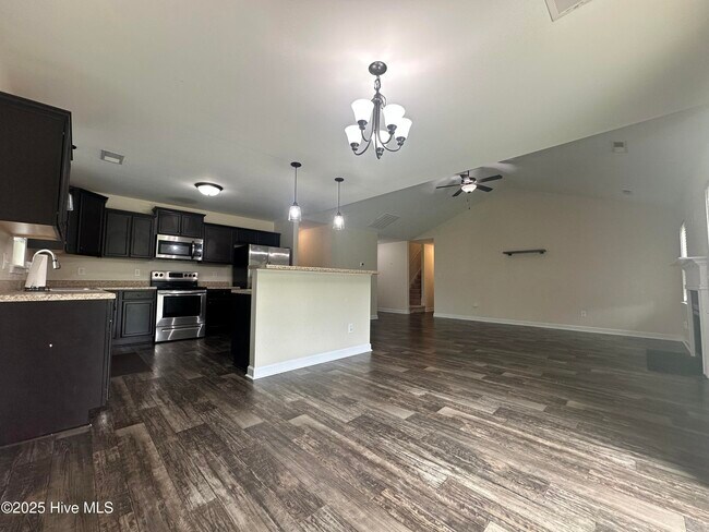 Building Photo - 202 Leeward Landing
