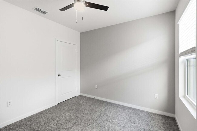 Building Photo - 1041 Champion Ridge Dr