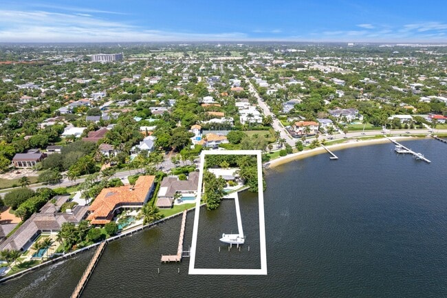 Building Photo - 7500 S Flagler Dr