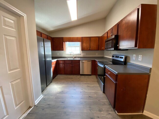 Building Photo - 118 Hydrangea Rd