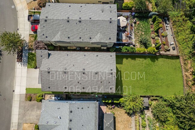 Building Photo - Kent Home