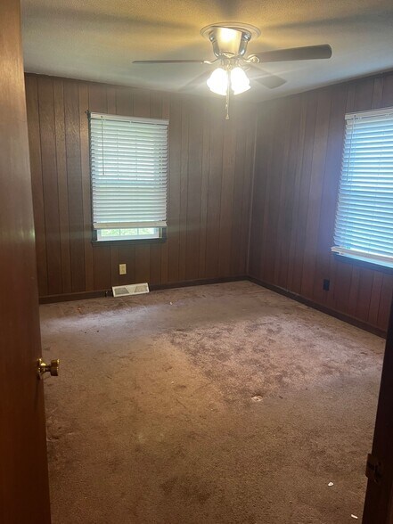 Bedroom 1 - 176 Hardwood Ln