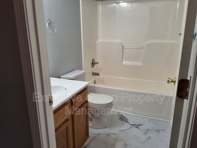 Building Photo - 103 Hurstfield Dr