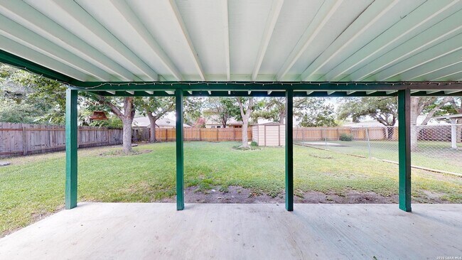 Building Photo - 318 Renee Dr