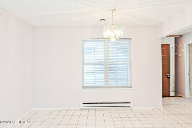 Building Photo - 332B Quinton Dr
