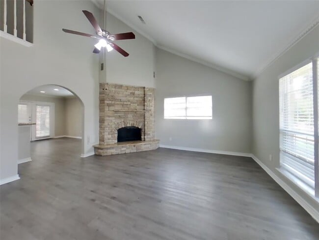 Building Photo - 21114 Southern Colony Ct