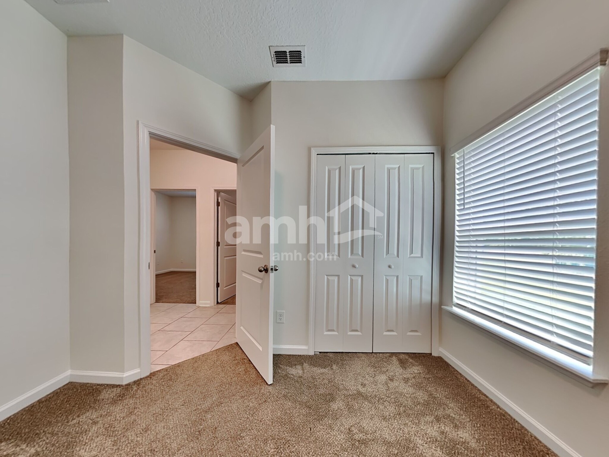 Building Photo - 244 Deerfield Forest Dr